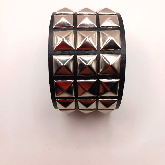 Goth Triple Row Studded vegan Leather Bracelet Unisex -Black-Lot Of 2 New - Picture 7 of 11